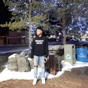 Meet your Posher, Jolo